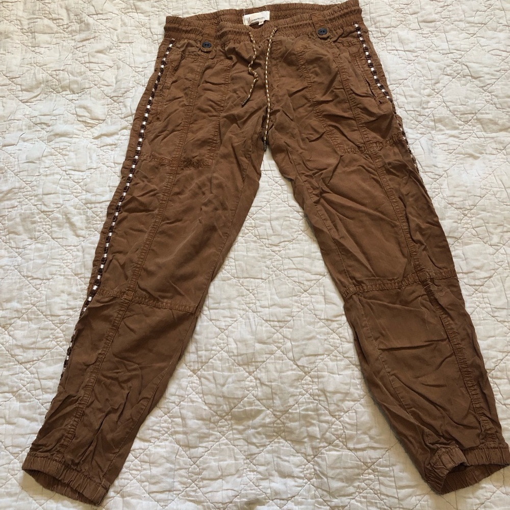 Anthropologie Light weight pants with stitching detail
